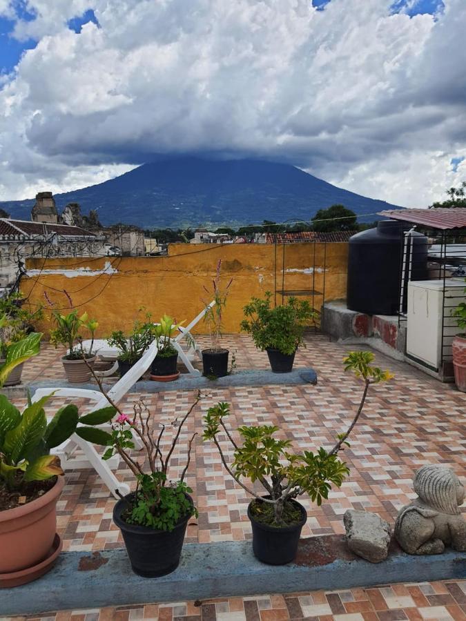 Hotel Acatenango Inn Antigua Exterior photo